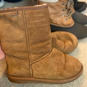 Minnetonka boots size 10